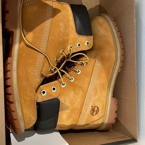 Never worn timberland boots